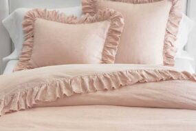 SET OF 2 EGYPTIAN COTTON RUFFLED PILLOW SHAMS 600 THREAD COUNT